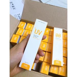 Kem Chống Nắng Nâng Tone Hàn Quốc F7D UV 30g