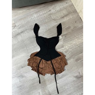 Set 2 món áo trễ vai rút dây + chân váy bí nhiều tầng