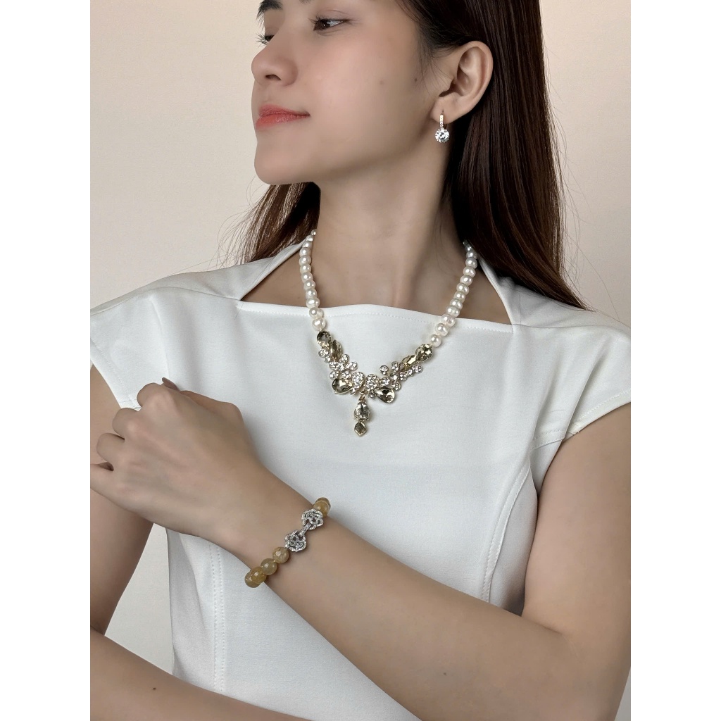 VT68 - Vòng Tay Phong Thủy Đá Thạch Anh Tóc Nâu 8-9 li. Khóa Mạ vàng Trắng – Tinh Tế và Hiện Đại- Quà dành tặng mẹ và bà