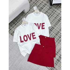 Set đồ đôi mẹ và bé áo thun chữ Love kèm chân váy đỏ chữ A siêu dễ thương, phong cách Hàn Quốc sang chảnh, sành điệu