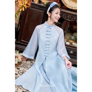Áo dài cách tân dáng xuông cũng không kém phần dơn diệu