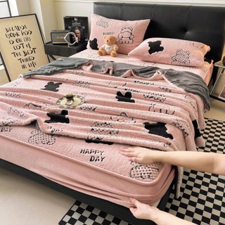 Bộ nỉ nhung sữa 4 món gấu chữ họa tiết ngộ nghĩnh kèm chăn nỉ nhung dày dặn kích thước 2m3x2m