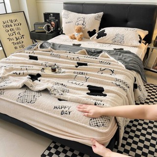 Bộ nỉ nhung sữa 4 món gấu chữ họa tiết ngộ nghĩnh kèm chăn nỉ nhung dày dặn kích thước 2m3x2m