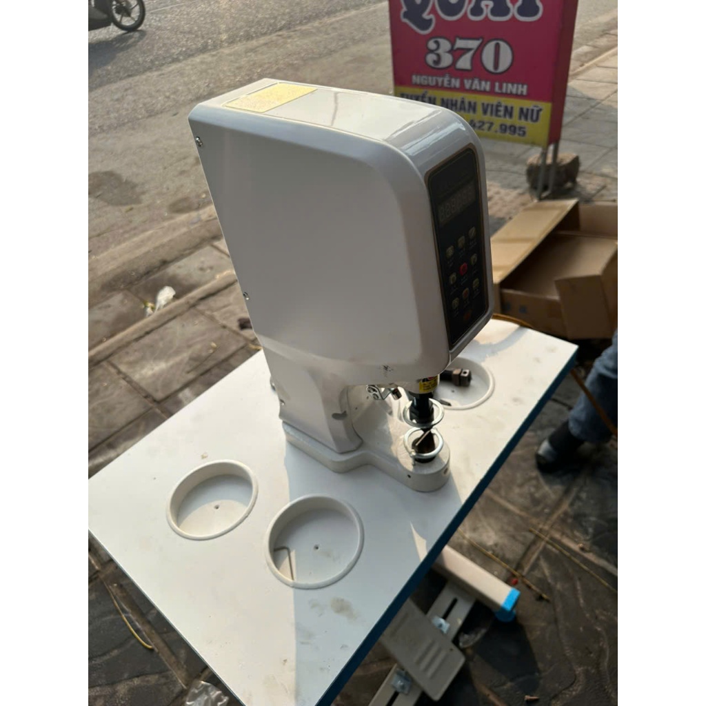 Dập Cúc Điện Tử SIPUBA 818D Có Mắt Dò Chống Dập Tay - Phụ Kiện Ngành May Chính Hãng