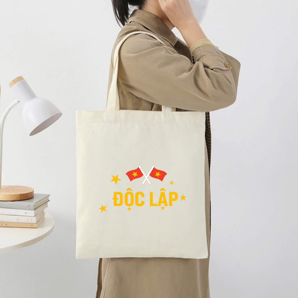 Túi tote có khóa kéo không khóa kéo lá cờ ĐỘC LẬP túi vải canvas đeo vai đi chơi kích thước 35x40cm tota0234