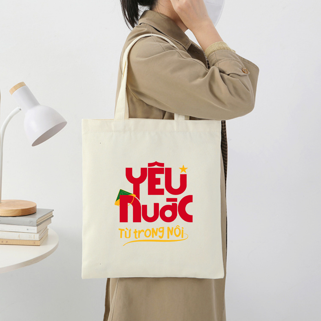 Túi tote có khóa kéo không khóa kéo YÊU NƯỚC TỪ TRONG NÔI túi vải canvas đeo vai đi chơi 35 x 40cm tota0231