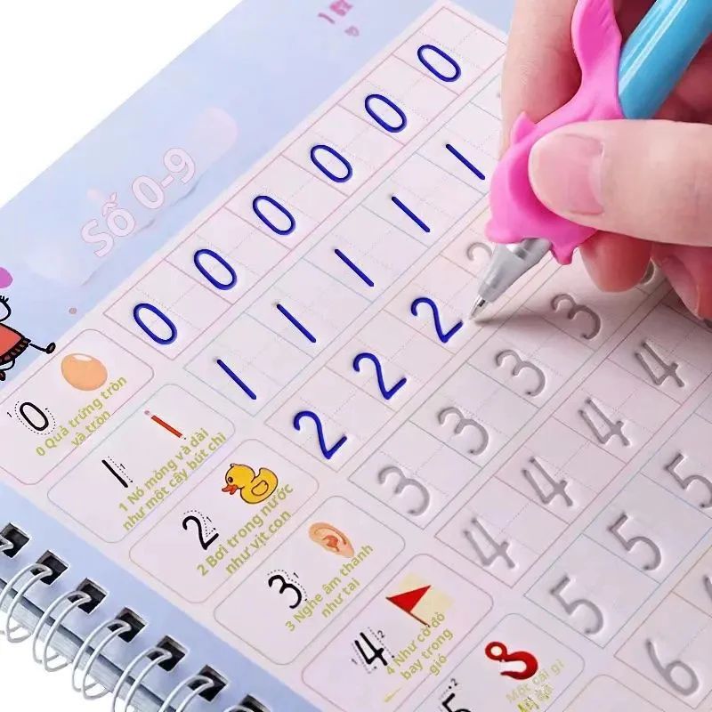 4 cuốn sách + 5 bút Ma thuật thực hành Copybook miễn phí lau Children's Ma thuật Ma thuật viết dán Phiên bản tiếng Anh