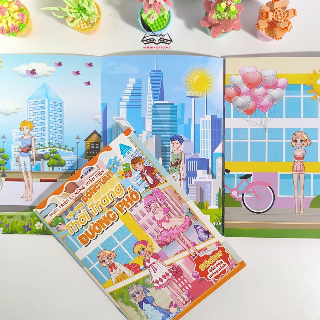 Sách Sticker Bóc Dán Thời Trang – Bộ Trò Chơi Đóng Vai Sáng Tạo Cho Bé (4 Chủ Đề)