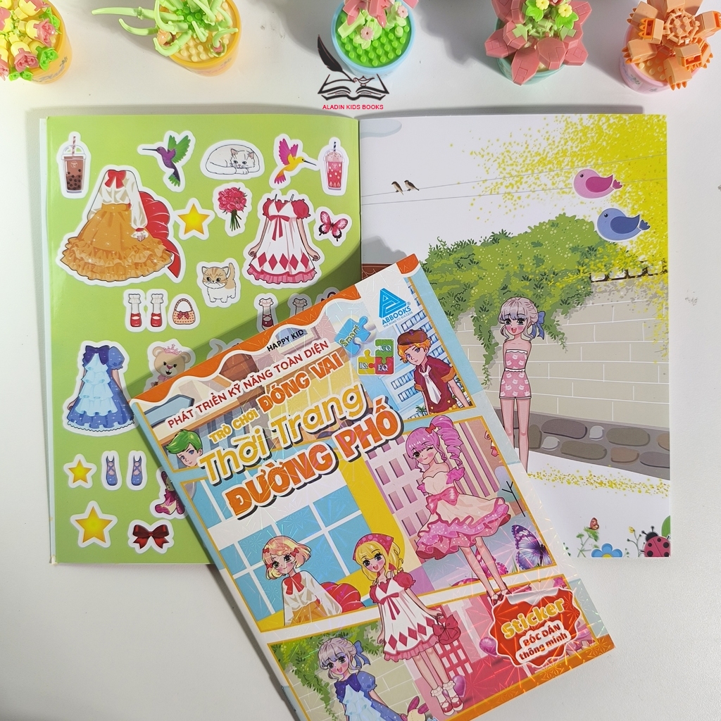 Sách Sticker Bóc Dán Thời Trang – Bộ Trò Chơi Đóng Vai Sáng Tạo Cho Bé (4 Chủ Đề)