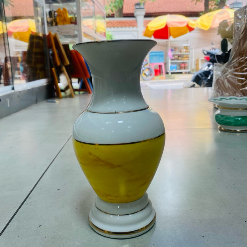Bộ Thờ Cúng Bình Hoa Màu Vàng Bằng Sứ Cao Cấp