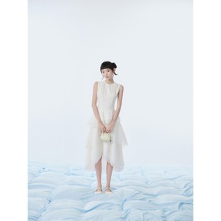 Đầm OLV chiết eo tầng xòe thanh lịch Ivory Chiffon Layered Fitted Waist Midi Dress phù hợp đi tiệc