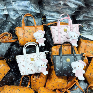 LS2528 Túi Xách Nữ Đeo Chéo Dáng Làn Kitty Mác Vuông Kèm Kitty Treo - Bản 4 Màu 2 Size
