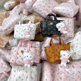 LS2528 Túi Xách Nữ Đeo Chéo Dáng Làn Kitty Mác Vuông Kèm Kitty Treo - Bản 4 Màu 2 Size