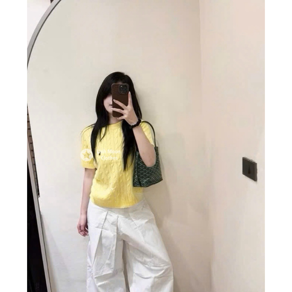 [Sẵn Hàng] Áo len ngắn tay nữ cổ tròn dệt kim màu vàng, thêu ngựa, dáng trẻ trung dễ phối đồ Hàng Chuẩn Xịn