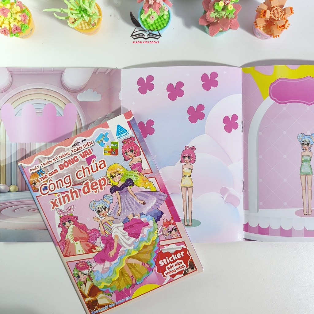 Sách- Sticker Bóc Dán Thời Trang Cho Bé – Lễ Hội Hóa Trang, Bốn Mùa, Thể Thao, Công Chúa
