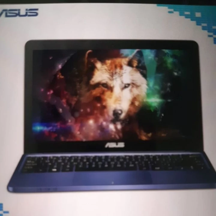 laptop asus E200HA-FD0043TS mini ram2gb hàng nhập khẩu cũ 90%