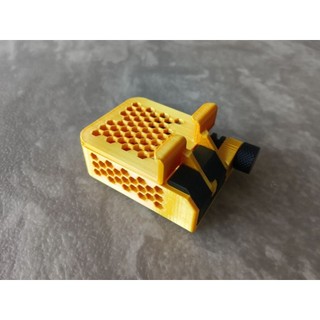 Giá Đỡ Điện Thoại Đa Năng Có Thể Điều Chỉnh Và Có Ngăn Để Đồ Tiện Lợi