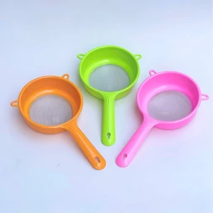 Ray Bột, Lược Dừa Bằng Nhựa Châu Hưng