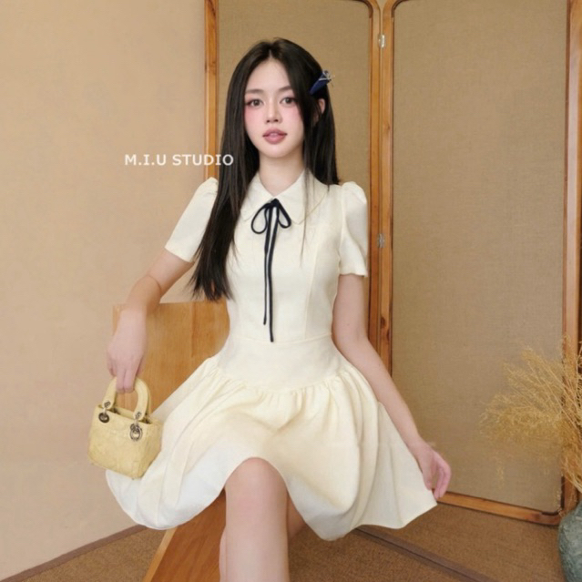 Váy thiết kế chéo ý ép mùng cộc tay thiết kế cổ thắt nơ MIU.STUDIO , Đầm nữ ngắn xoè cổ bẻ buộc nơ chiết eo tôn dáng