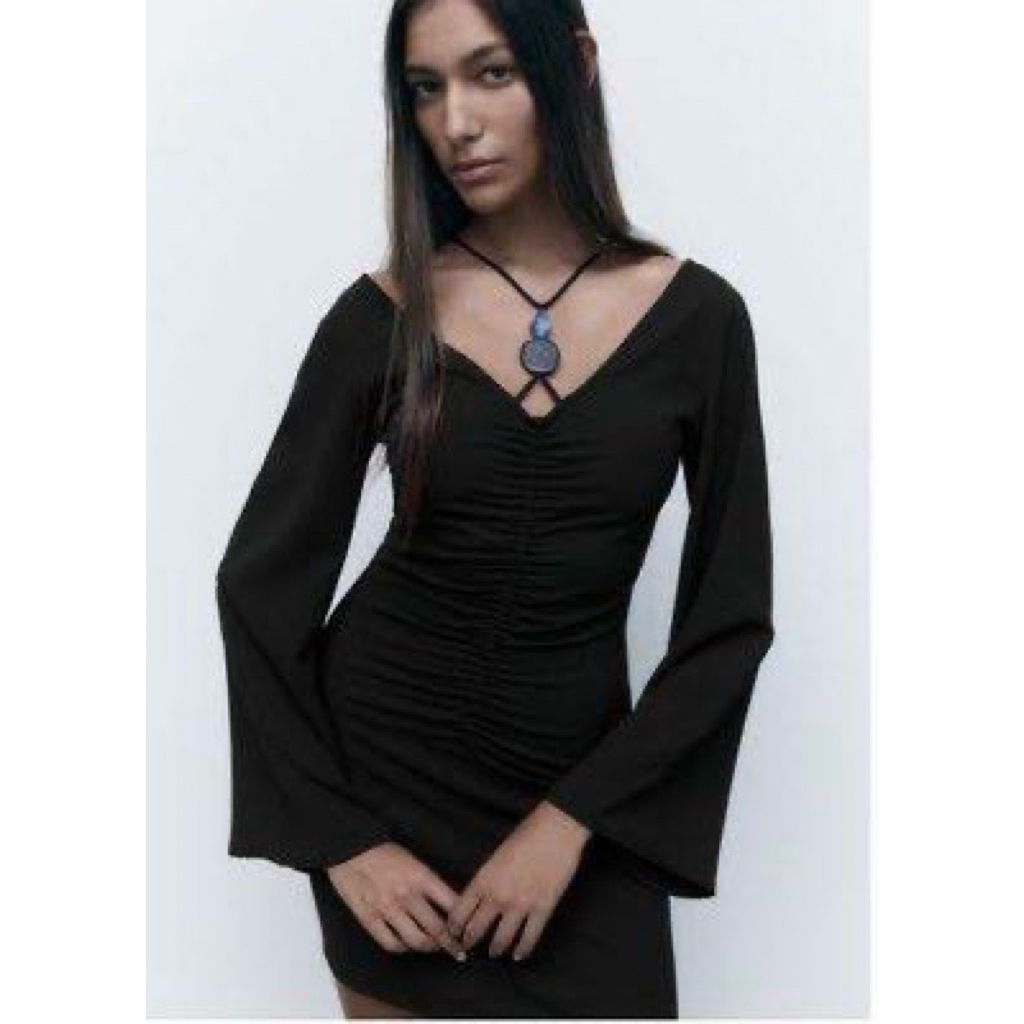 Váy Body Đính Đá Tay Rộng Zra