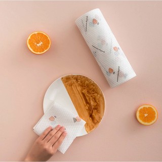 Giá đỡ cuộn khăn giấy bằng gỗ thông tiện dụng cho nhà bếp có gắn đế chống trượt