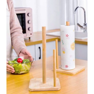Giá đỡ cuộn khăn giấy bằng gỗ thông tiện dụng cho nhà bếp có gắn đế chống trượt