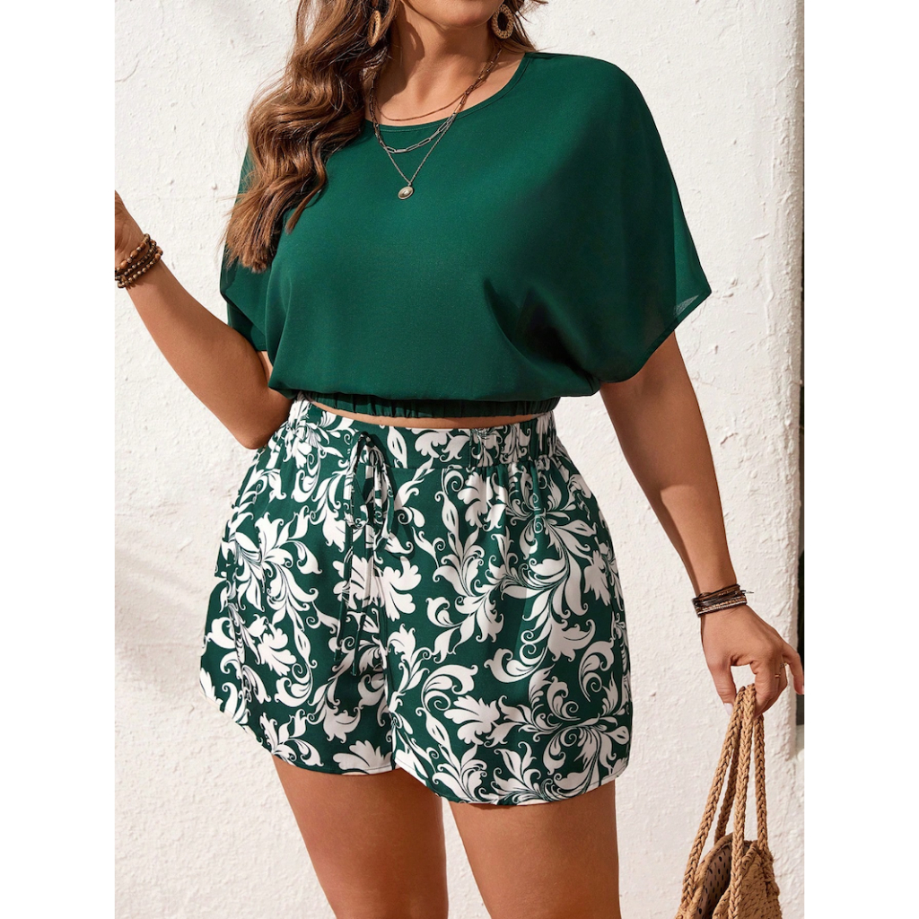 Bộ Hai Mảnh Áo Cánh Dơi Tay Ngắn Màu Trơn & Quần Short Họa Tiết Hoa YN042