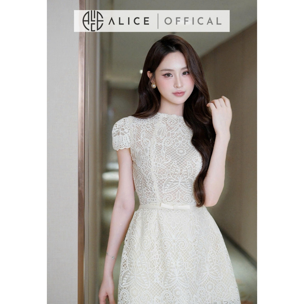 Váy Dự Tiệc Tiểu Thư Alice Chất Ren Mềm, Đầm Ngắn Chữ A Cổ Tròn Tay Ngắn Bồng Nữ Tính Đính Nơ Eo V1409