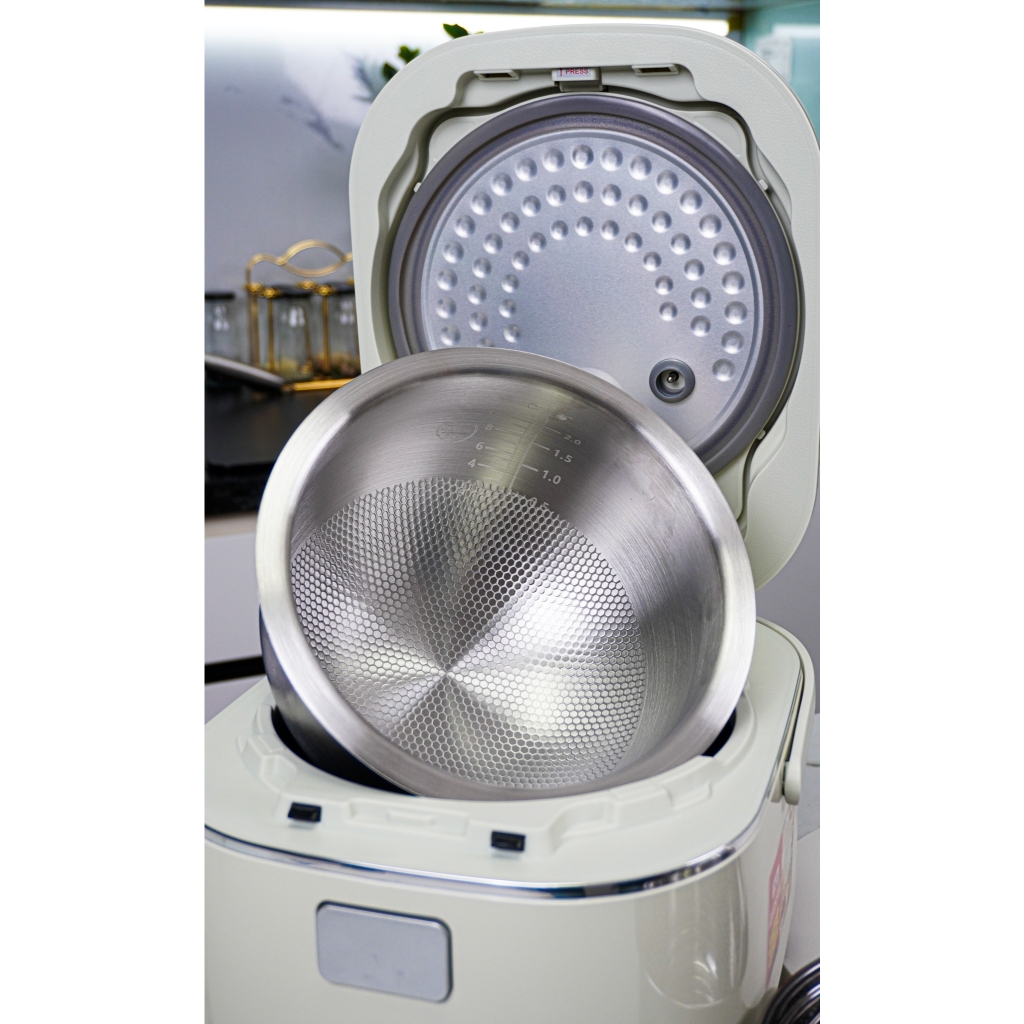 Nồi cơm tách đường ENGLER EL9102 dung tích 2L công suất 800w điều