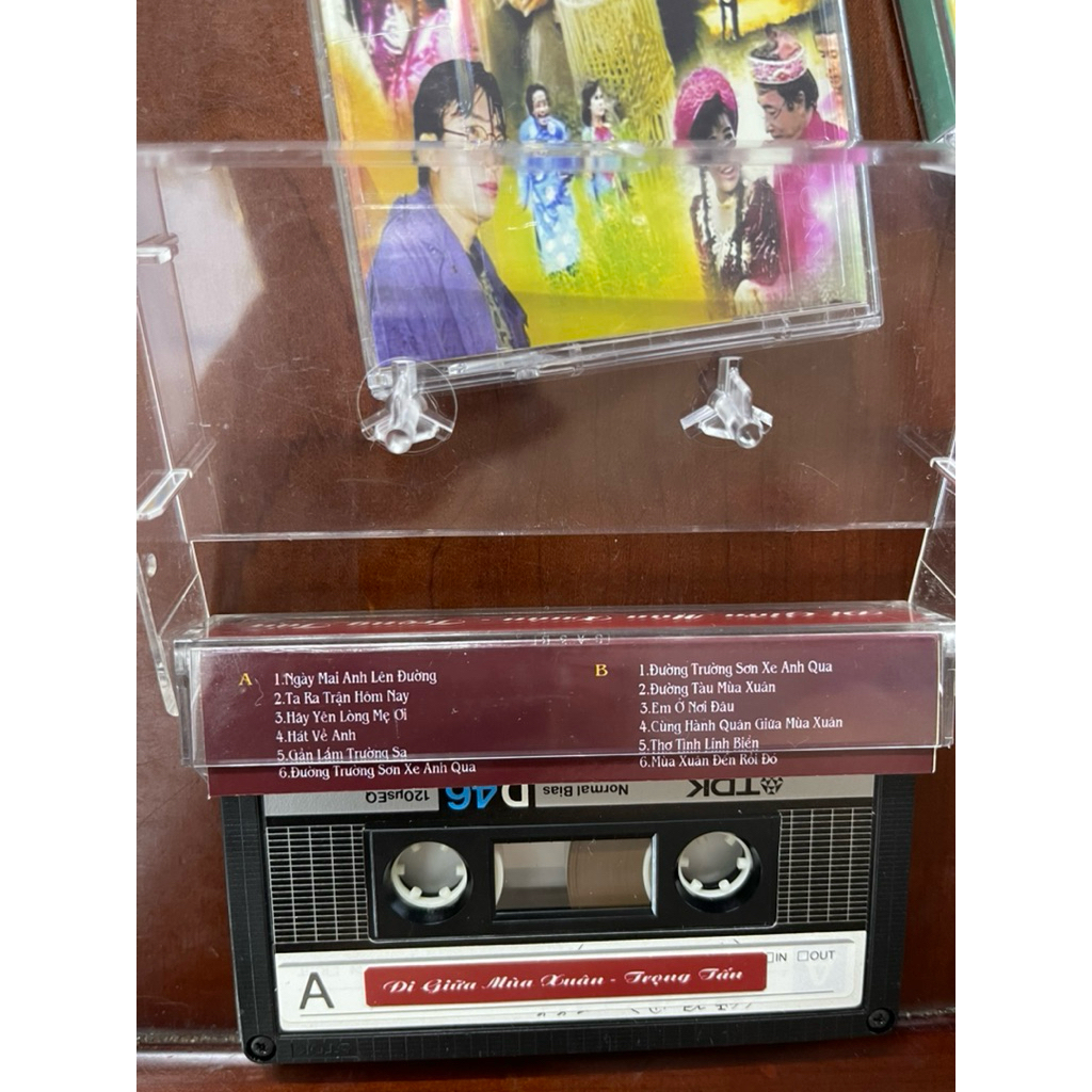 Băng Cassette Trong Tấn - Đi Giữa Mùa Xuân