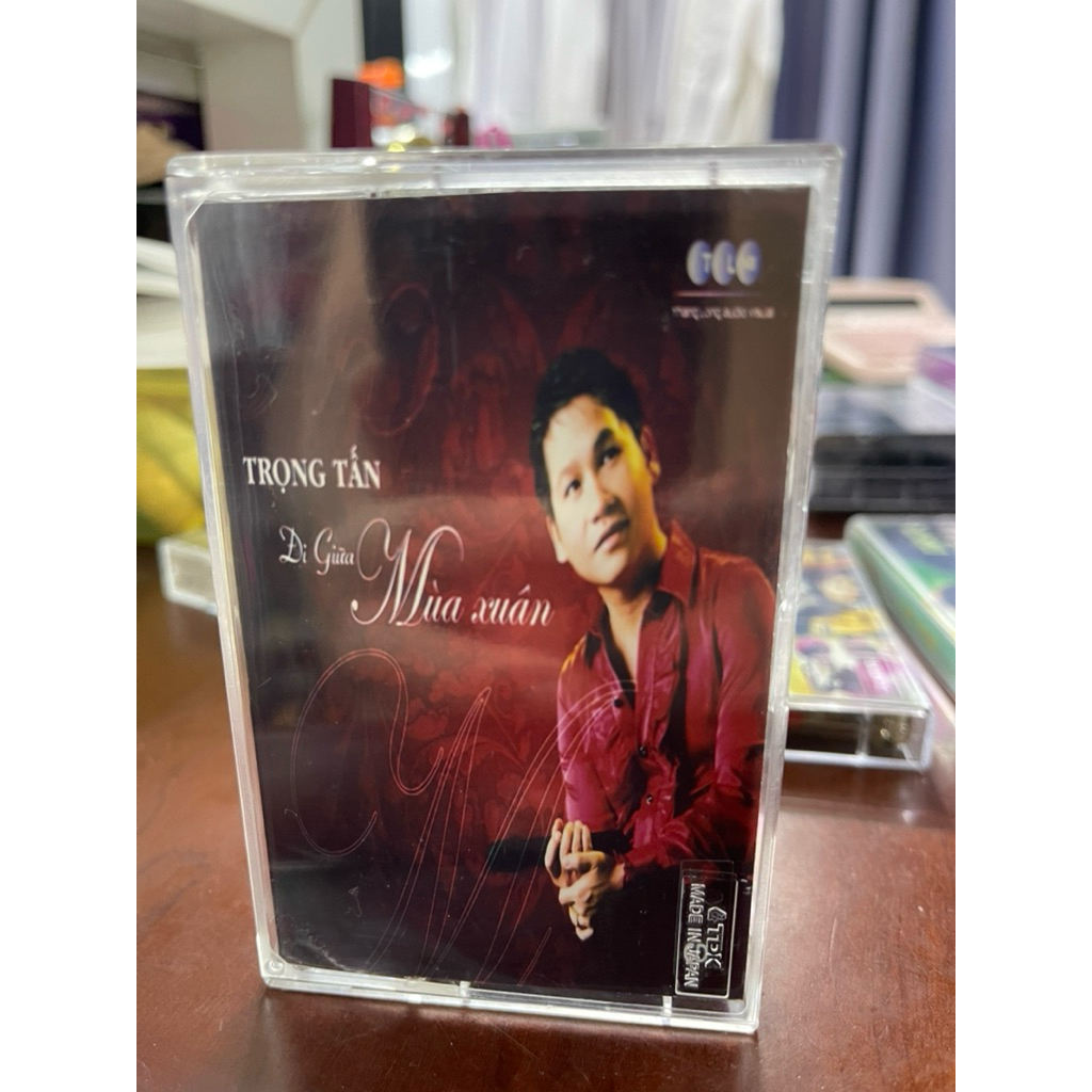 Băng Cassette Trong Tấn - Đi Giữa Mùa Xuân