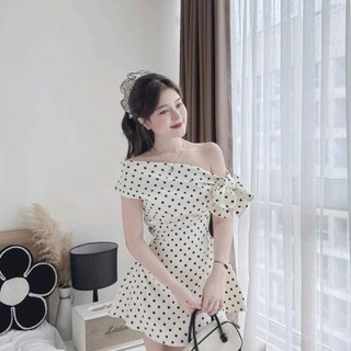 Đầm thời trang nữ thiết kế thanh tao duyên dáng chất Cotton lạnh thiết kế lệch vai cột nơ váy mini dáng xoè in chấm bi