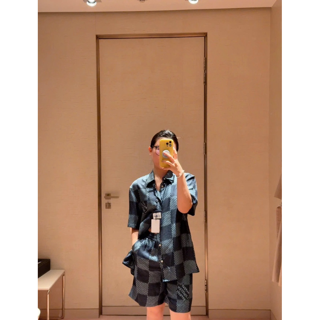 ⚡️[Hight Quality] Áo Sơ Mi Cộc Tay Cổ Bẻ \/ Dam1er Ready - Điểm Nhấn Ô Vuông Kẻ Phối Chữ Cao Cấp Nam Nữ