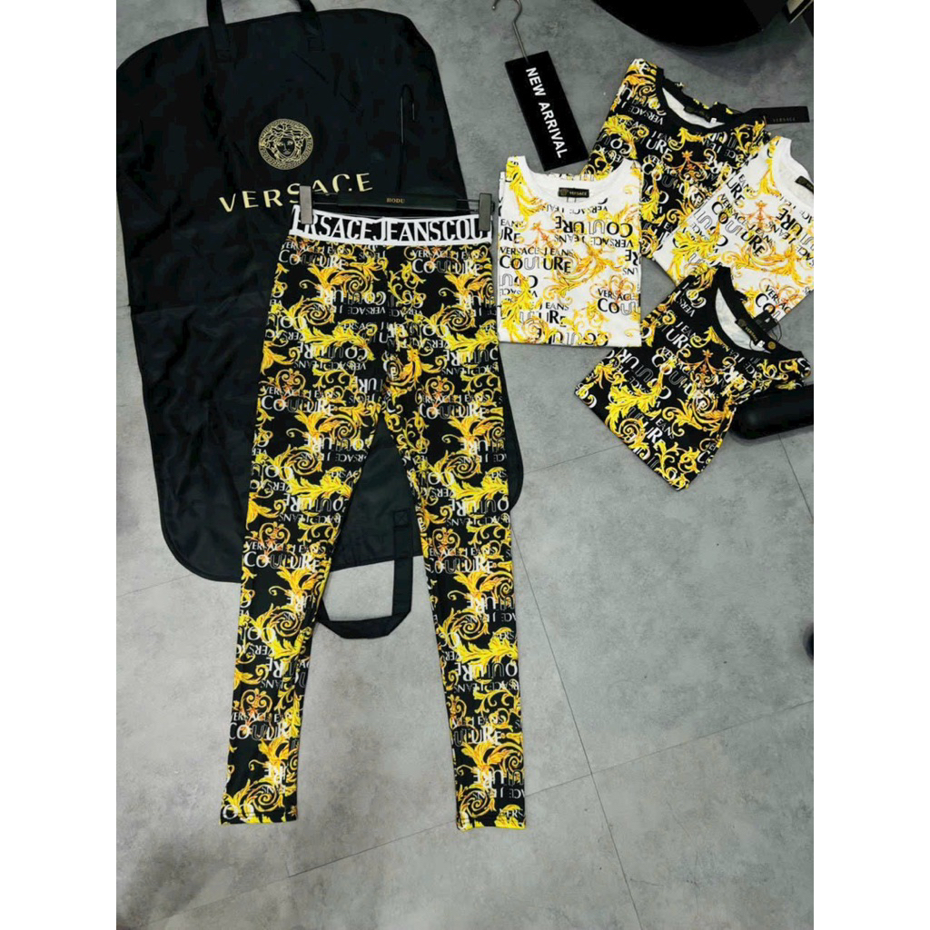 Áo thun nữ chữ Versace
