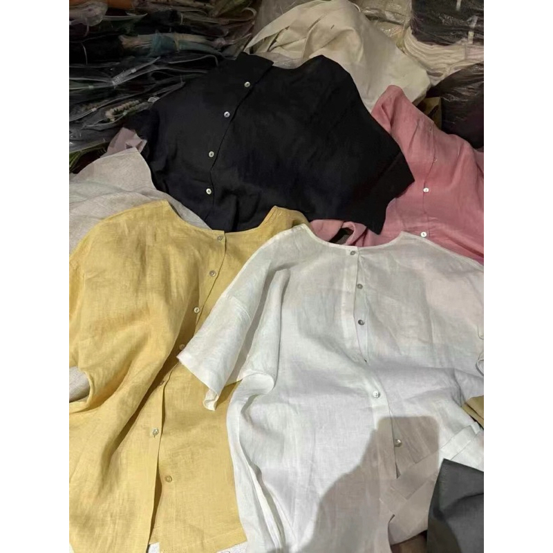 𝗡𝗶𝗿𝗮 - Áo Linen cổ tròn phối nút sau BEELY