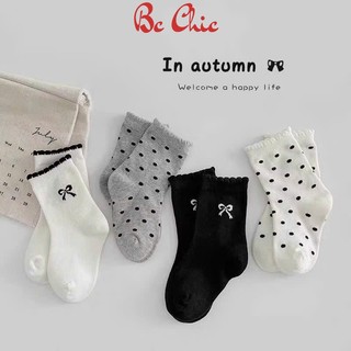 Đôi Tất/ Vớ Bé Gái T 904 Chất Cotton Họa Tiết Nơ Chấm Bi Ngọt ngào Tông Màu Đen Trắng Xám