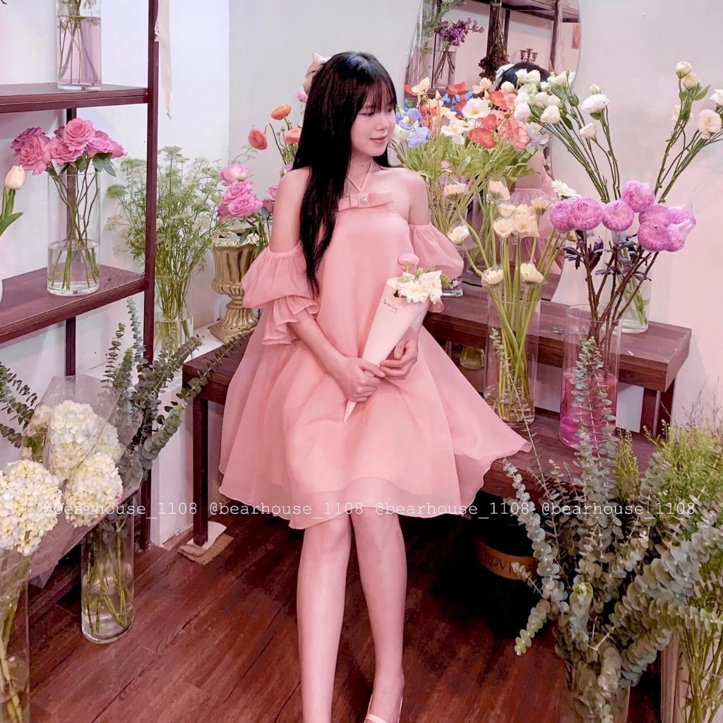 Váy tiểu thư trễ vai tay bồng dáng rộng chất voan 2 lớp nơ ghim cài áo đính đá Đầm hở vai cổ yếm bánh bèo T100G