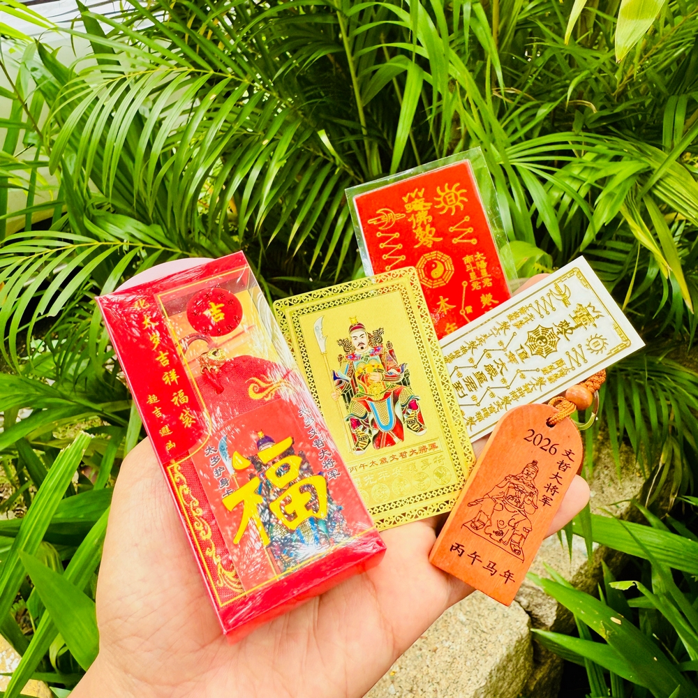 [TÔI RẺ] Combo Trọn Bộ Set 5 Món Thái Tuế 2026 : Túi Thái Tuế - Móc Khóa - Kim Bài - Thẻ Thái Tuế Đỏ - Phù