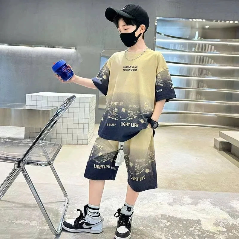 [Peinn] Bộ quần áo mùa hè dành cho bé trai 14-52kg mẫu CLUB. Chất liệu co dãn thoáng mát. H29 - EB85