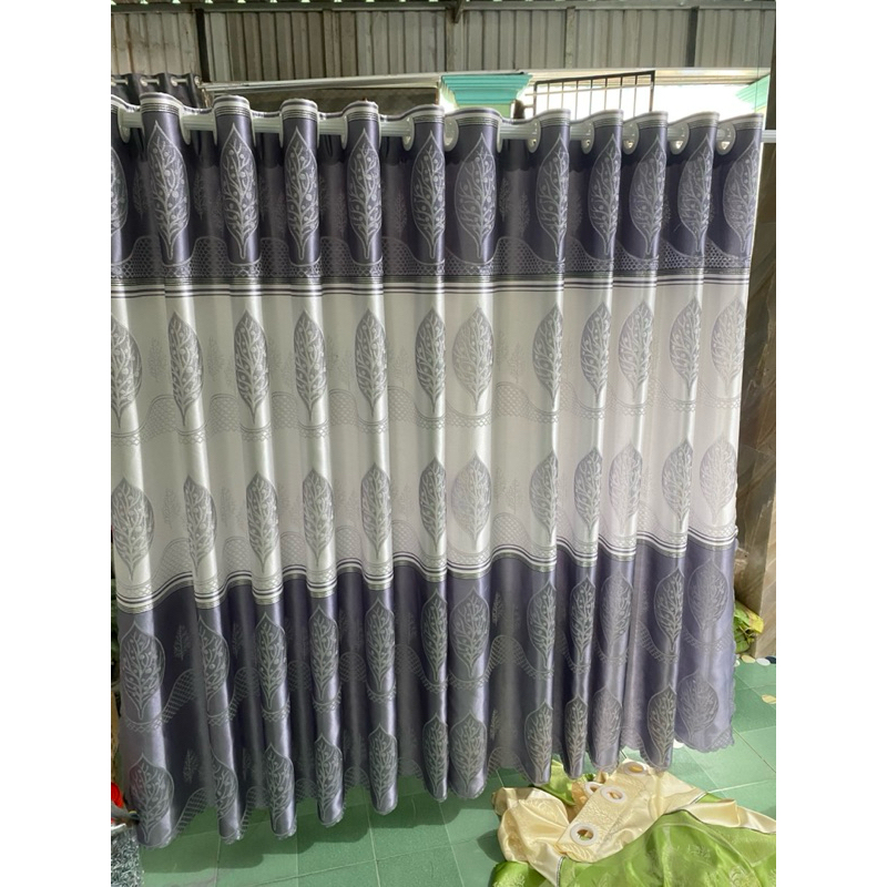 Gấm hoa văn màu tím phôi trắng , giá của 1 tấm rèm căng thẳng ( chua bao gồm thanh treo) vải polyster 2 lớp cản nắng 70%