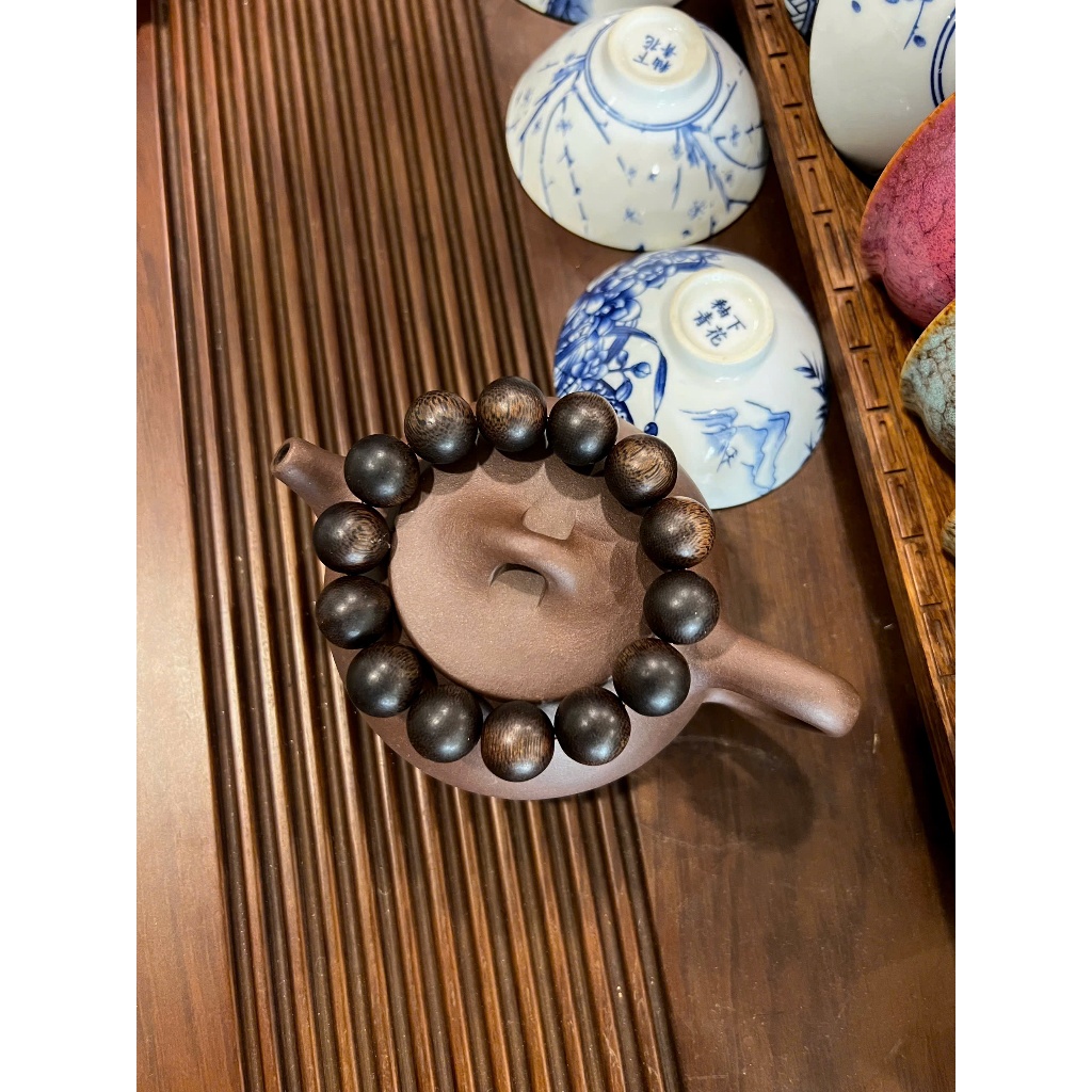 Vòng tay trầm hương giành cho nam cỡ hạt 16 mm an yên may mắn tài lộc phong thủy-trầm hương việt nam