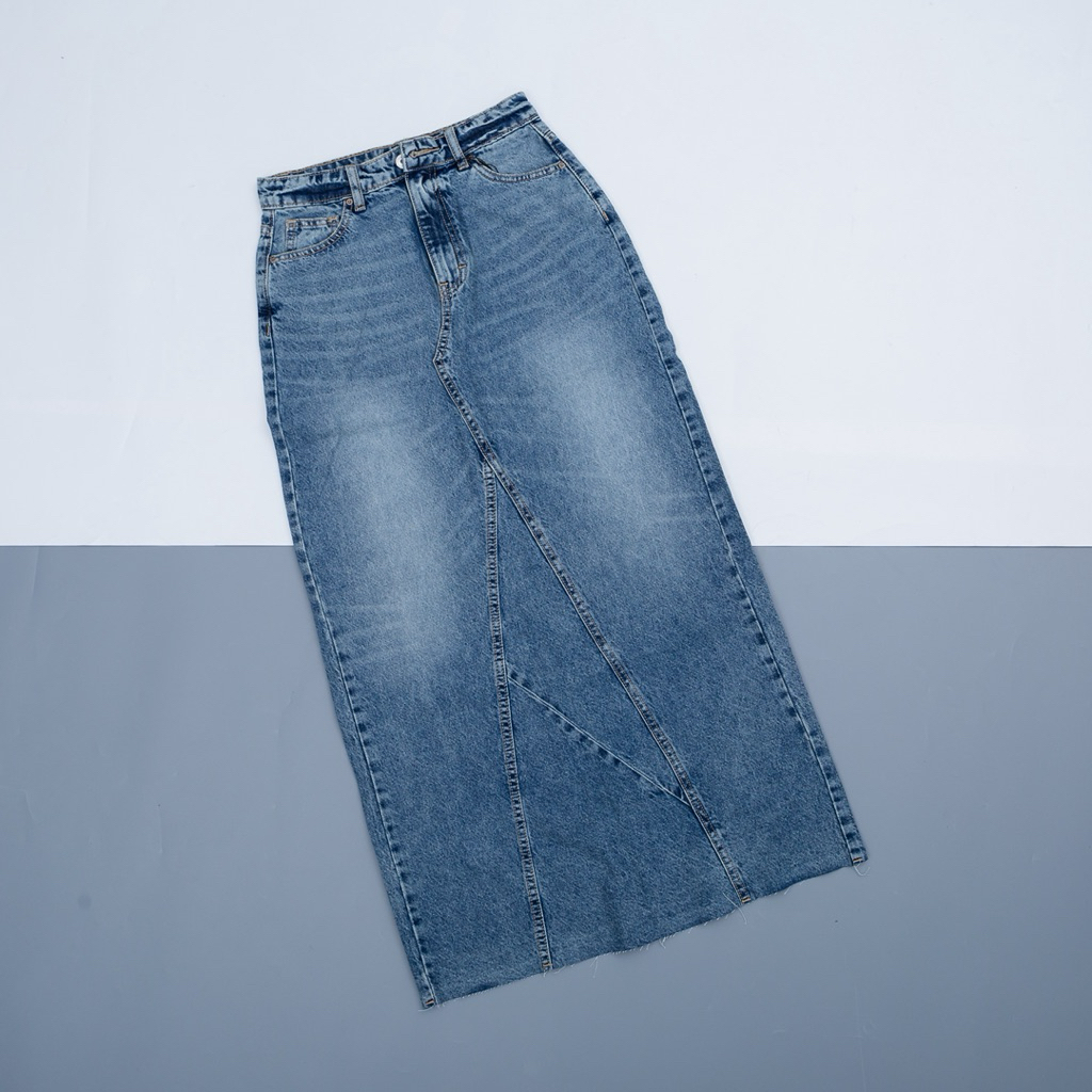 GU CHÂN VÁY JEANS DÀI XANH (Q231111013)