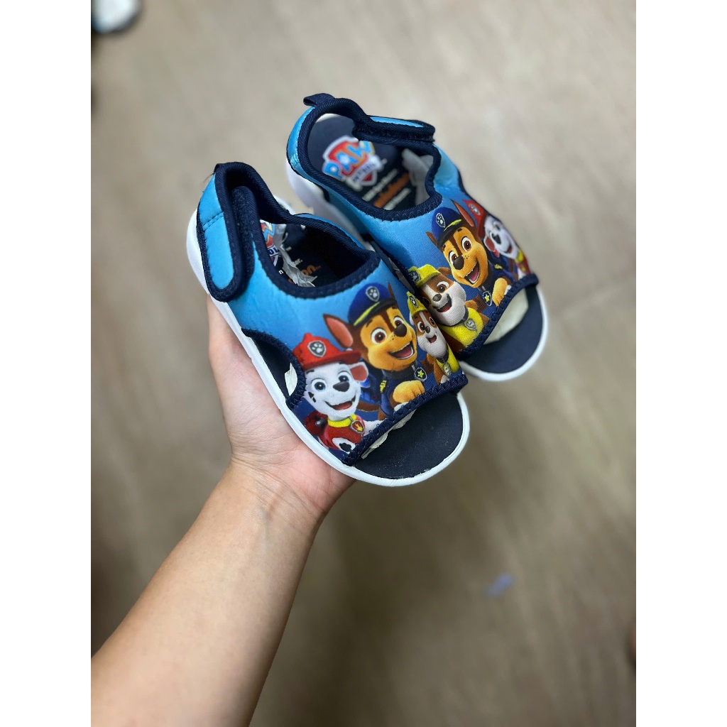 Sandal cho bé trai chú chó cứu hộ dư xịn