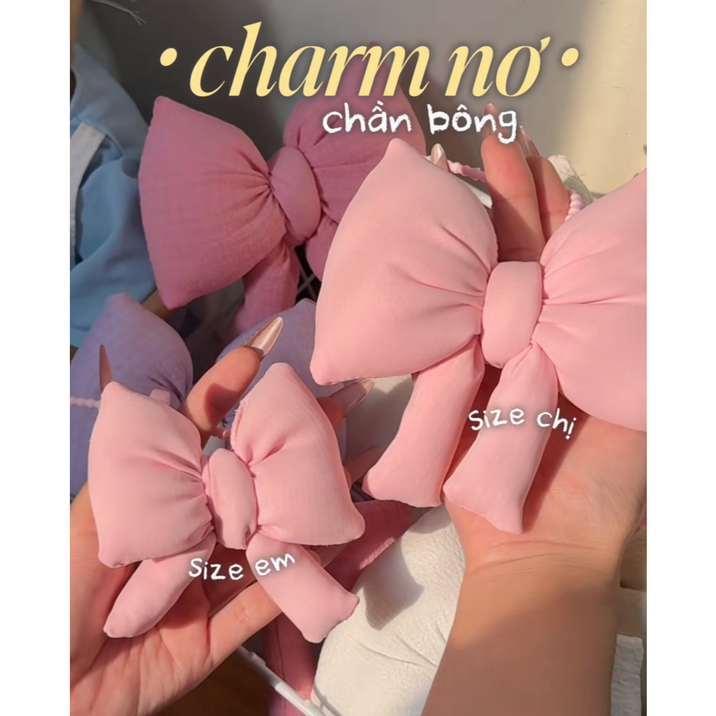 Charm nơ chần bông Pastelish, dùng để cài túi xách, balo. Charm dạng nơ vải xốp, chần bông mịn bên trong. Kèm móc khóa h