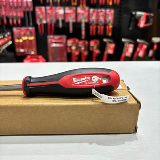 Tua vít dẹp Milwaukee SL 1.2x6.5x125 4932471781, bám ốc chắc tăng lực xoắn, thép hợp kim bền bỉ