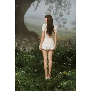 Áo thun OLV ren dáng ôm body năng động nữ tính Fleur Lace Short Sleeve Top nhiều màu phù hợp đi chơi