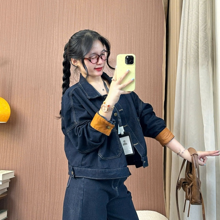 Áo Khoác Jean Bò Nữ Phối Tay Nâu Basic Cá Tính Joolate Áo Khoác Thu Đông Đi Học Đi Chơi