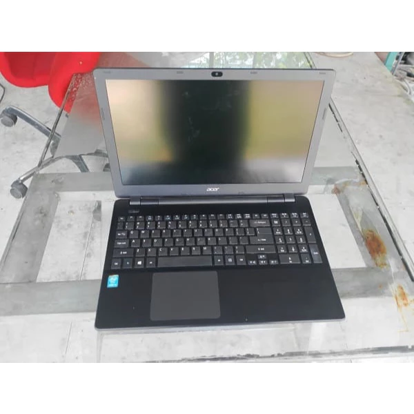 [HCM] Laptop Cũ Acer e5-571 Core I3-4005U/ Ram 4GB/ SSD 128GB/ VGA Intel HD Graphics/ LCD 15.6'' inch.