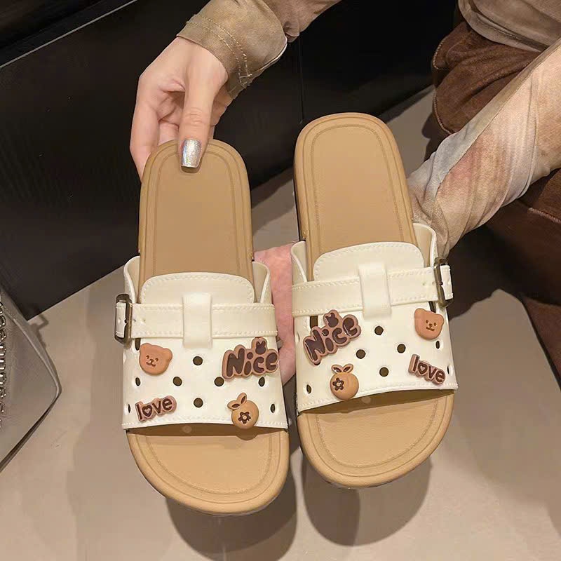 Dép lê họa tiết hình gấu dễ thương, chất liệu PVC , 2 màu nâu và kem size từ 36-41- LÊ GẤU
