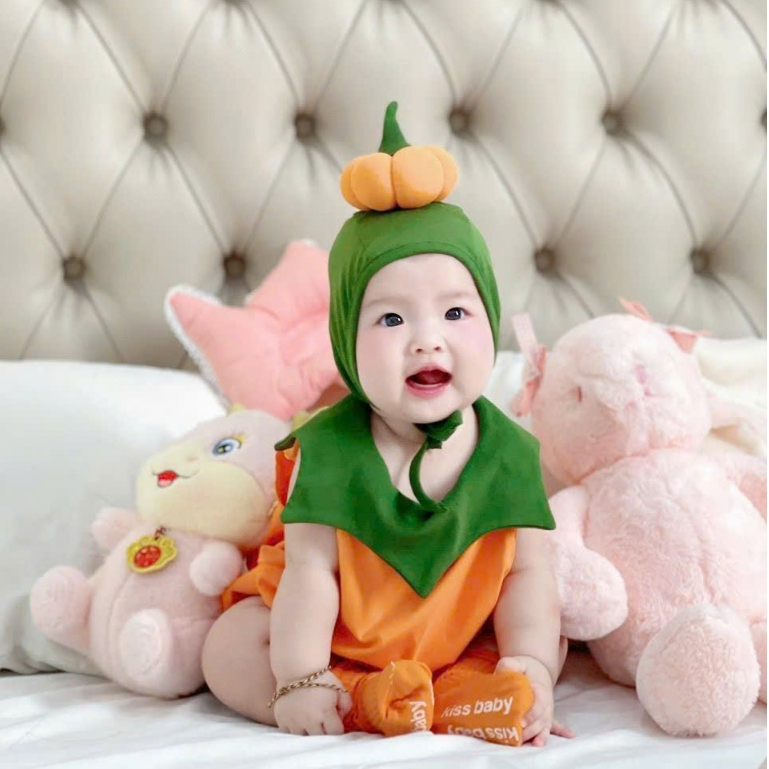 (SẴN SHIP- HỎA TỐC) Set bodysuit Halloween Bí Ngô, Dơi tặng kèm mũ và tất cho bé trai bé gái, sơ sinh size 3-13kg
